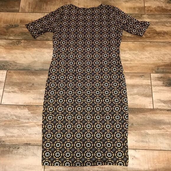 LuLaRoe- Like New Dress! Very cute! (L) - Picture 2 of 3